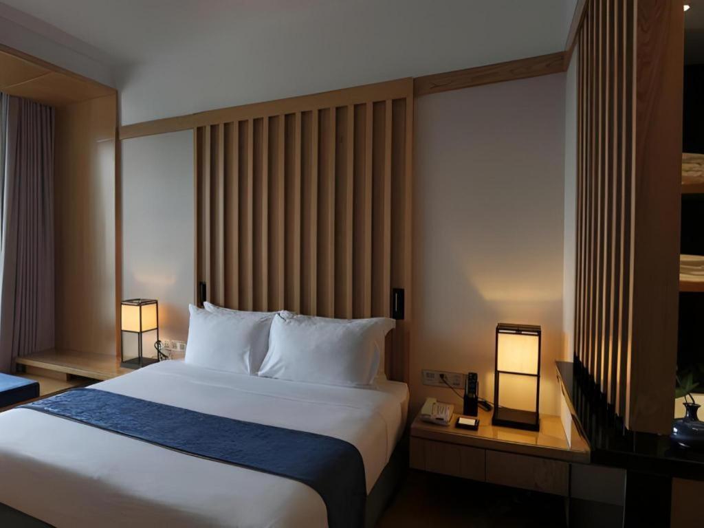 BaoHua Harbour View Hotel Haikou  Exterior foto