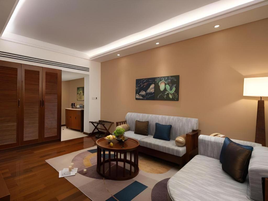 BaoHua Harbour View Hotel Haikou  Exterior foto